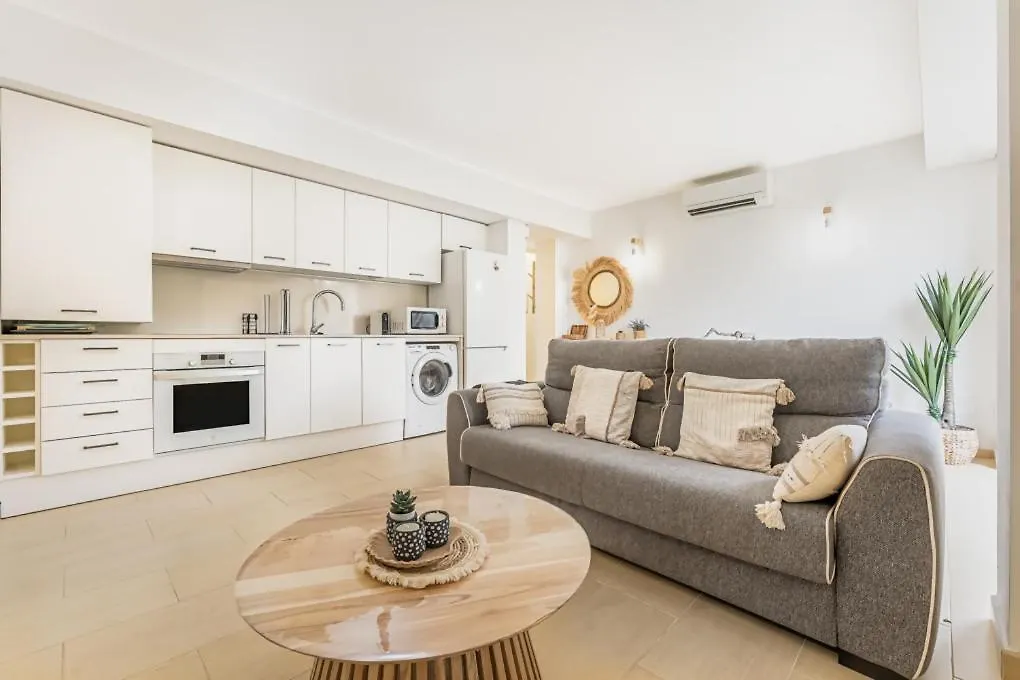 Apartamento Con Aire Acondicionado Y Gran Piscina 桑坦德利亚湾 0*,  西班牙
