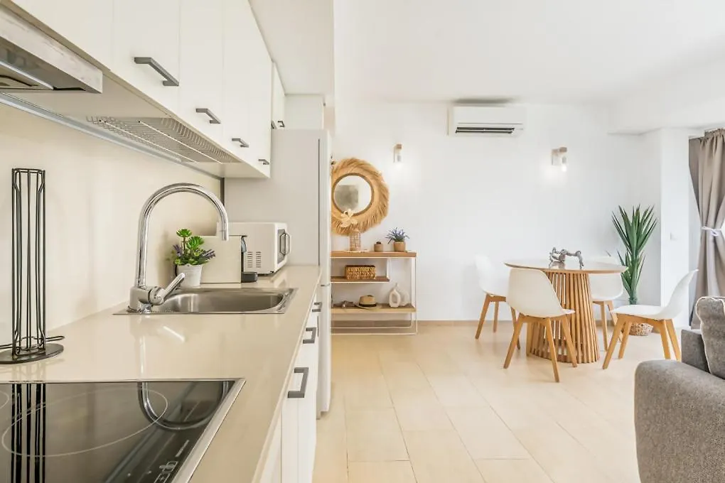 公寓 Apartamento Con Aire Acondicionado Y Gran Piscina 桑坦德利亚湾 西班牙